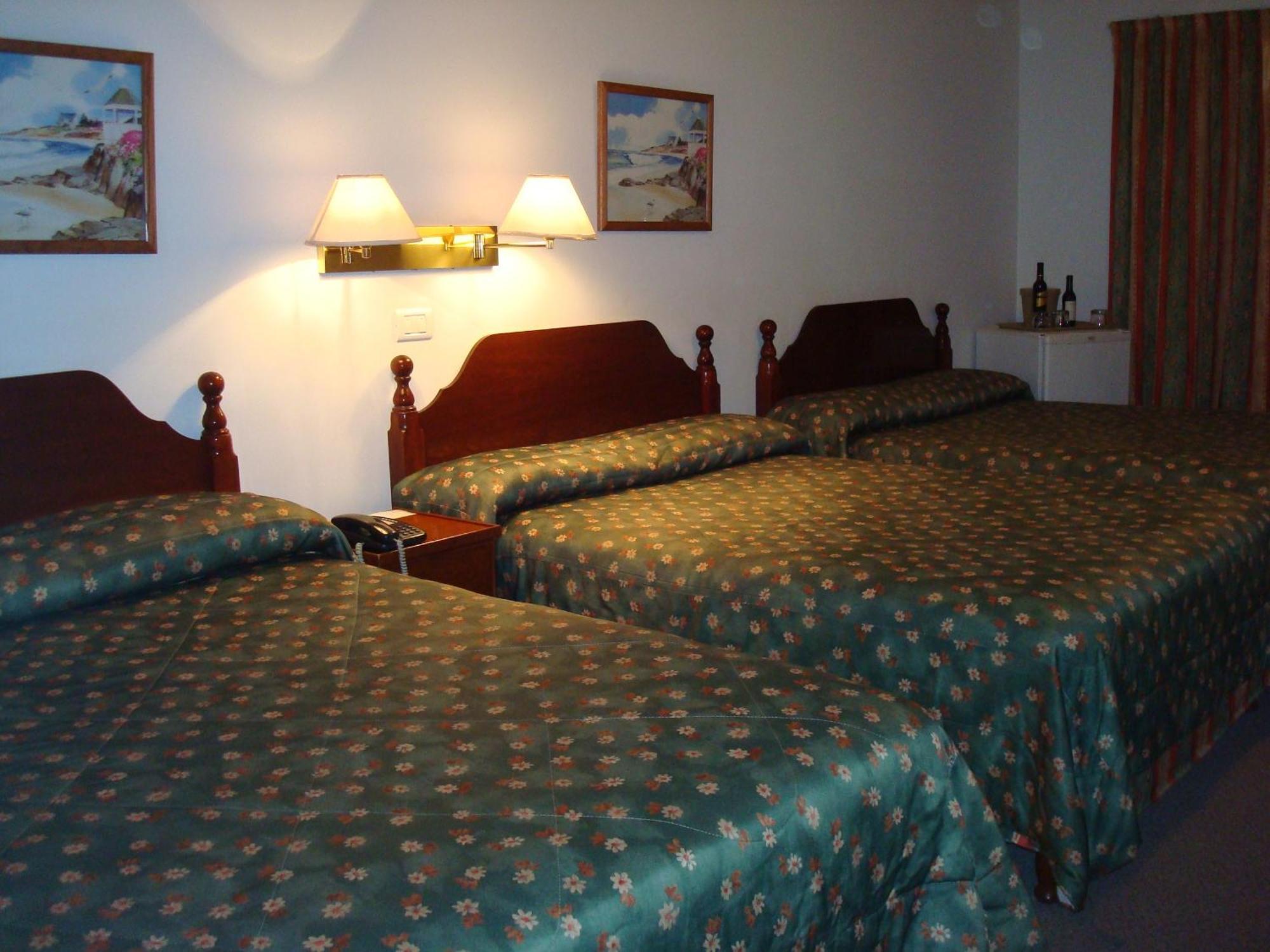 Family Inn San Rafael  Bagian luar foto