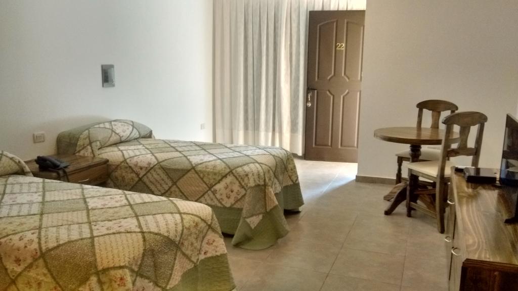 Family Inn San Rafael  Bagian luar foto